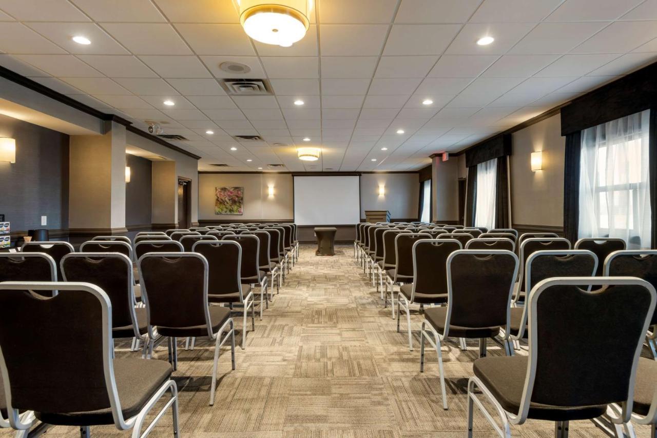 Best Western Plus Village Park Inn Calgary Zewnętrze zdjęcie